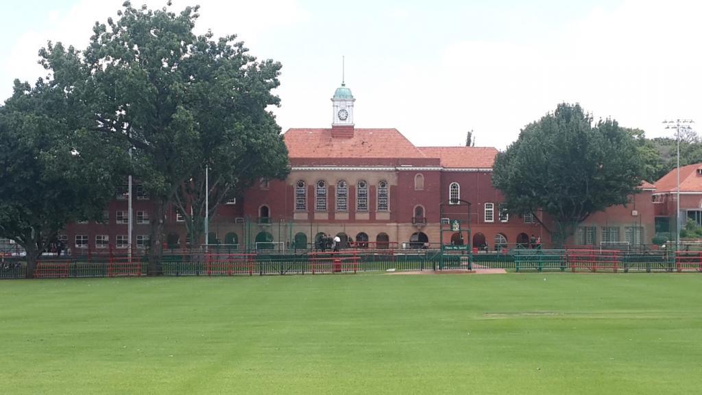 KES and Tell New book of memories from one of the great allboys